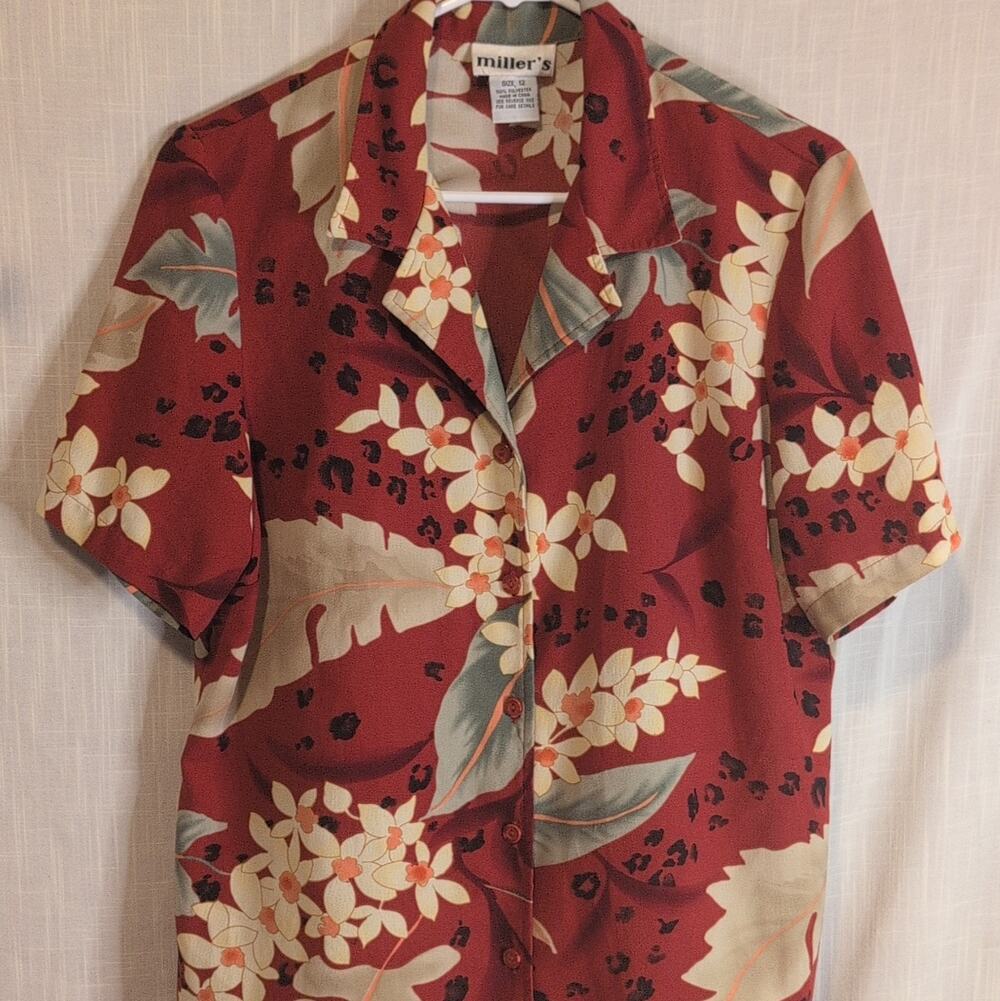 Red Tropical Floral Button-Up Collared Blouse